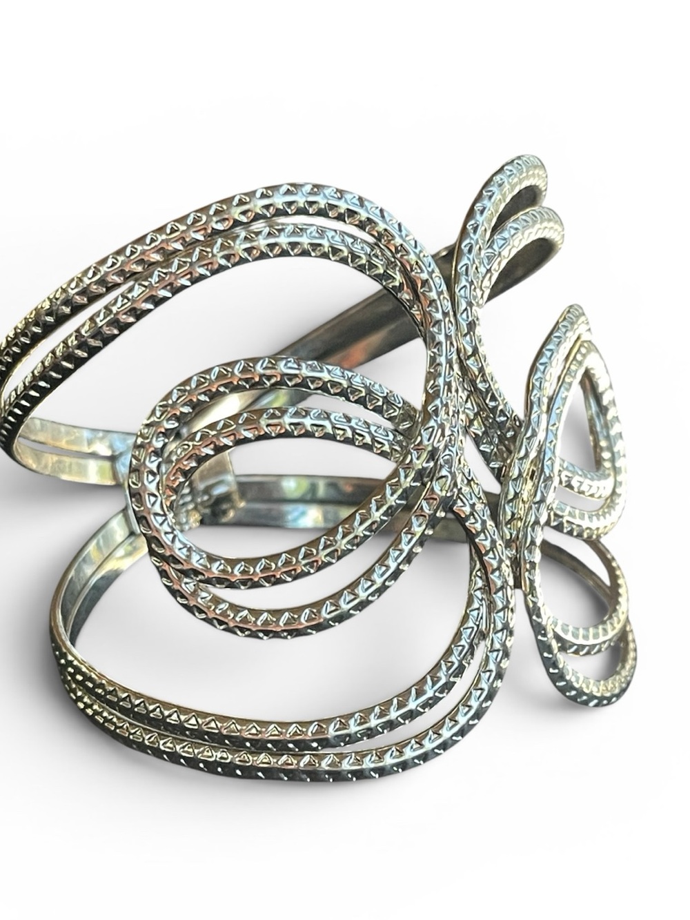 M0dernist Sculptural Intertwined Textured Silver Tone Hinged Cuff Bracelet
